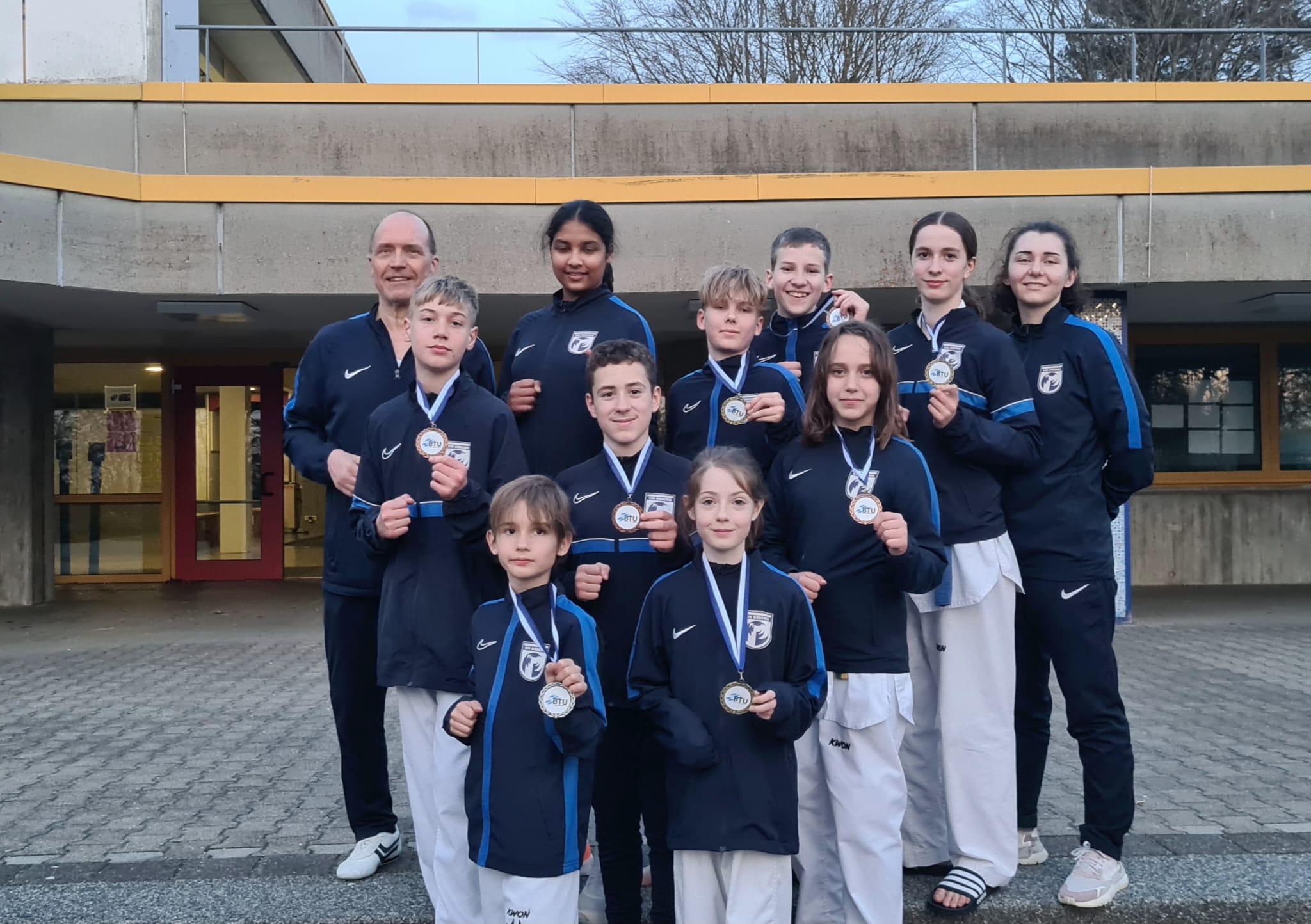 250322 Bayern Pokal 1 Gruppenfoto